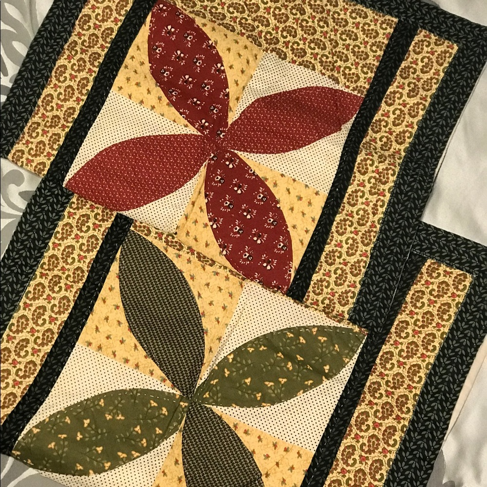 2 Better Homes & Garden Standard Sz Pillow Shams NWOT